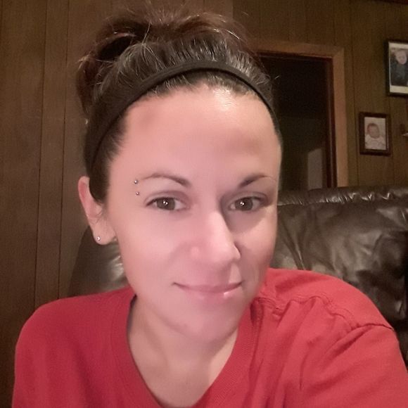 Meet your Posher, Jaclyn - Picture 1 of 1